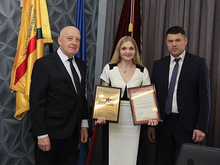 АПЗ стал обладателем наград Центрального комитета Профавиа
